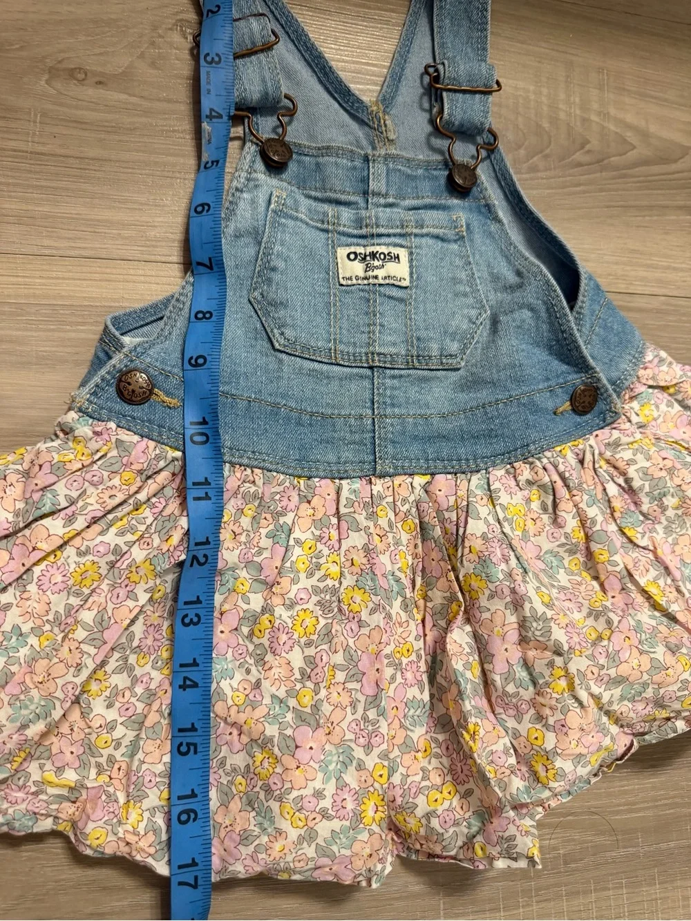 OshKosh B'gosh ( Size 18 months)